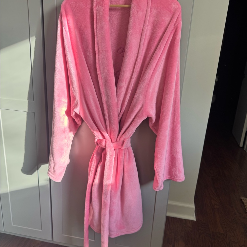Cakeworthy Pygmy Puff- Harry Potter Pink Women's Plush Robe